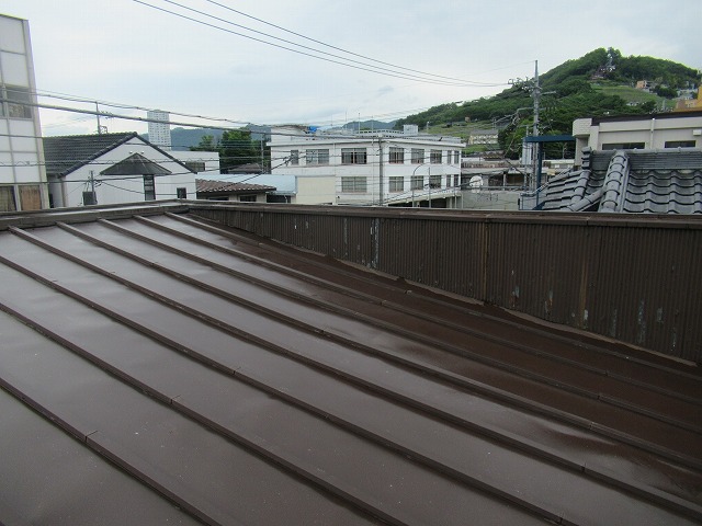 甲府市　瓦棒屋根